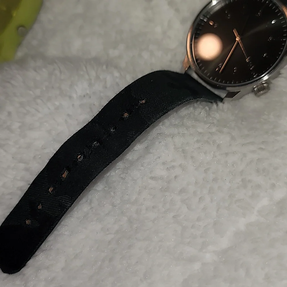 Komono The Winston Mens Minimalist Watch Green Face Camo Lthr Band Needs Battery
